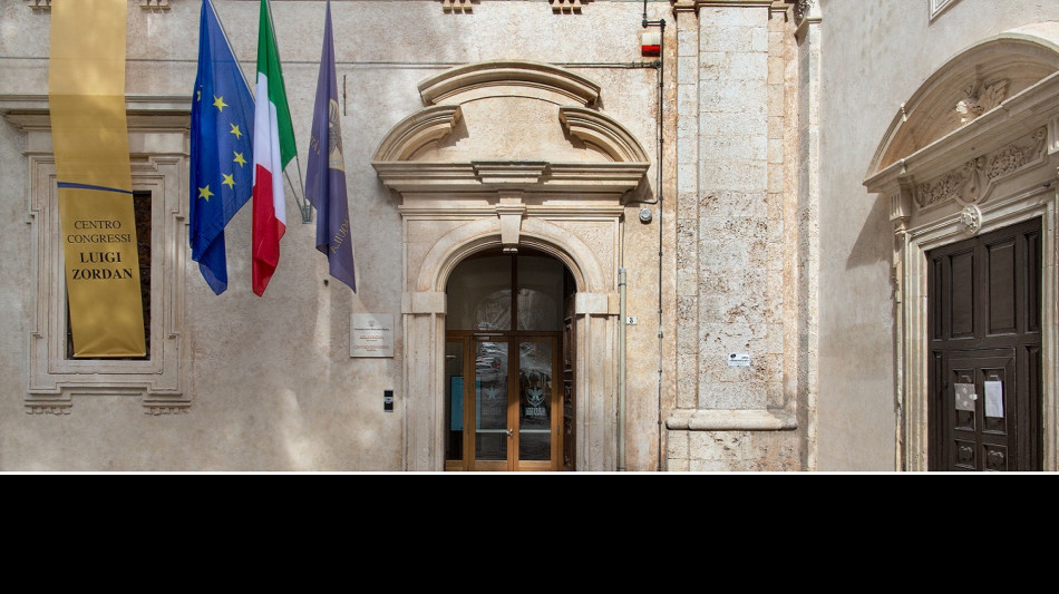 Algoritmi, all'Aquila 350 ricercatori da tutto il mondo