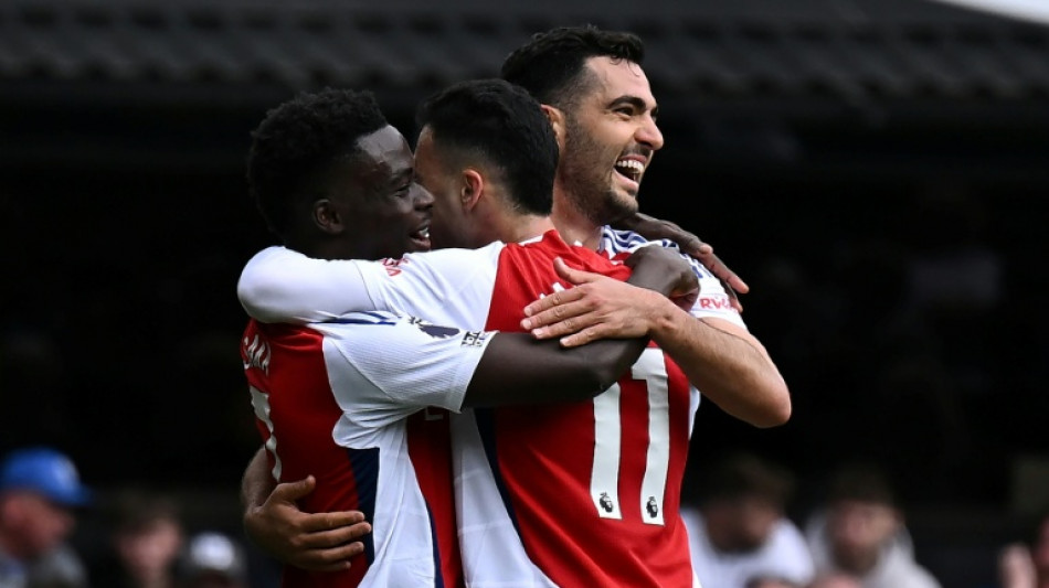 Arsenal make Liverpool wait for title party, Chelsea beat Fulham