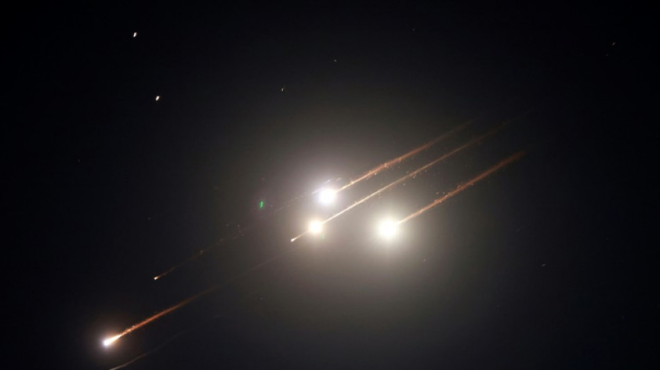 Israelische Armee: Iran greift Israel mit "dutzenden Raketen" an