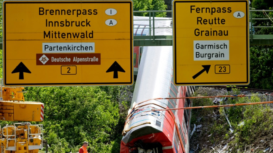 Garmischer Landrat: Suchen "mit Hochdruck" Ursache f&uuml;r Zugungl&uuml;ck