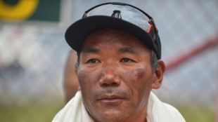 El nepalí Kami Rita Sherpa bate su récord con la 31ª ascensión al Everest
