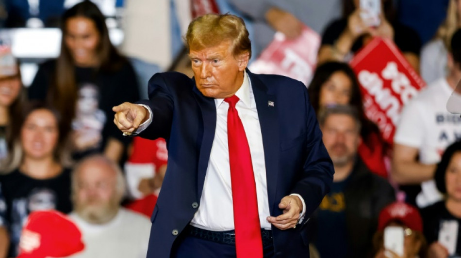 Trump diz que ret&oacute;rica dura contra Otan &eacute; 'forma de negocia&ccedil;&atilde;o'