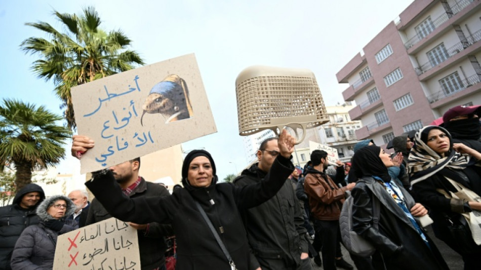 Tunisie: plus de 2.000 personnes manifestent contre "les injustices" 