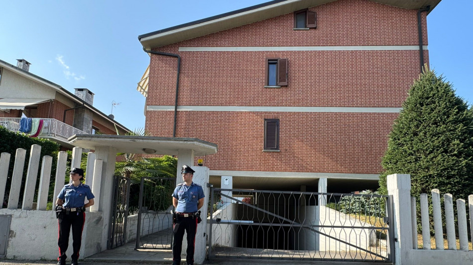 ++ Trovata morta in casa nel Torinese, ipotesi femminicidio ++