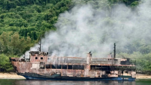 Guarda Costeira das Filipinas recupera 30 corpos ap&oacute;s inc&ecirc;ndio em balsa
