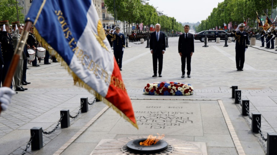 Macron recebe Biden com pompa no in&iacute;cio de sua visita de Estado &agrave; Fran&ccedil;a