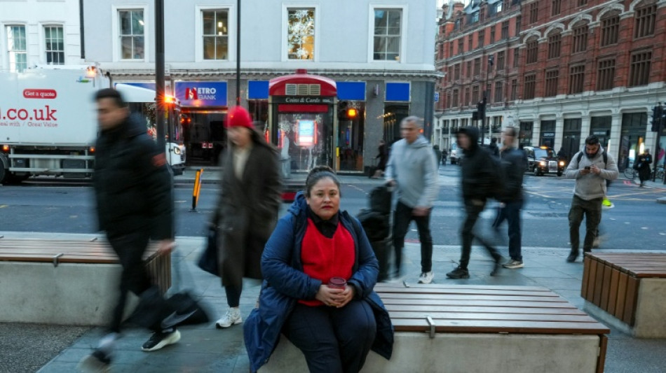 'Somos fantasmas', a vida dos trabalhadores noturnos imigrantes no Reino Unido