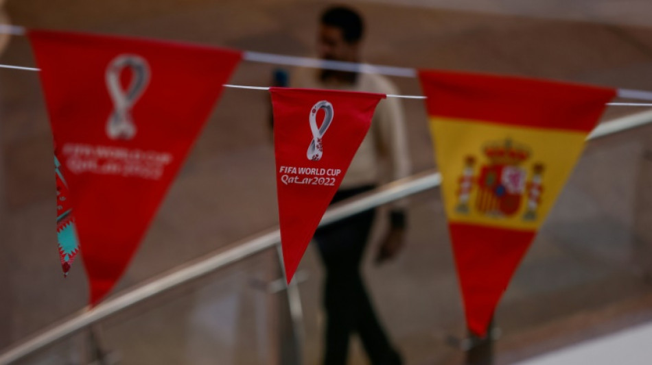 Tras doce a&ntilde;os de pol&eacute;micas, el bal&oacute;n echa a andar en Catar