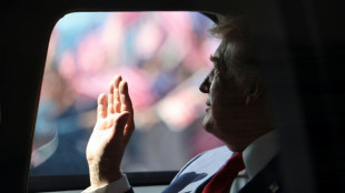 Trump s'envole pour le Japon, confiant dans un accord avec la Chine