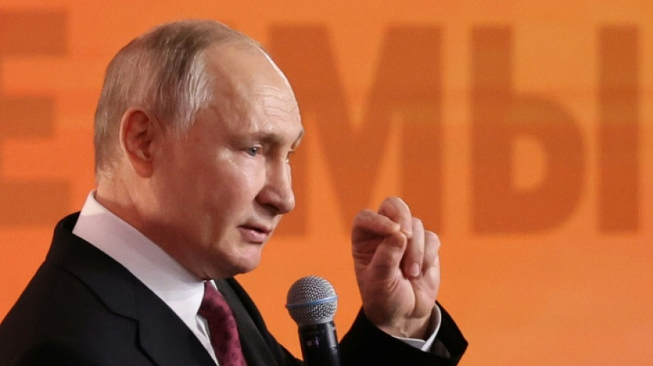 Putin visitar&aacute; Emirados &Aacute;rabes Unidos e Ar&aacute;bia Saudita 