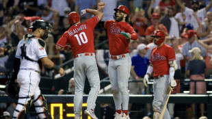 Phillies rip D-backs to seize series lead in MLB playoffs
