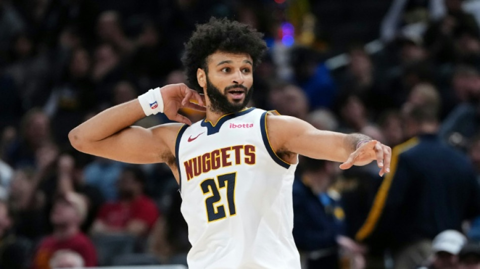 Ruthless Murray scores 52 to lead Nuggets, Bucks' Antetokounmpo injured