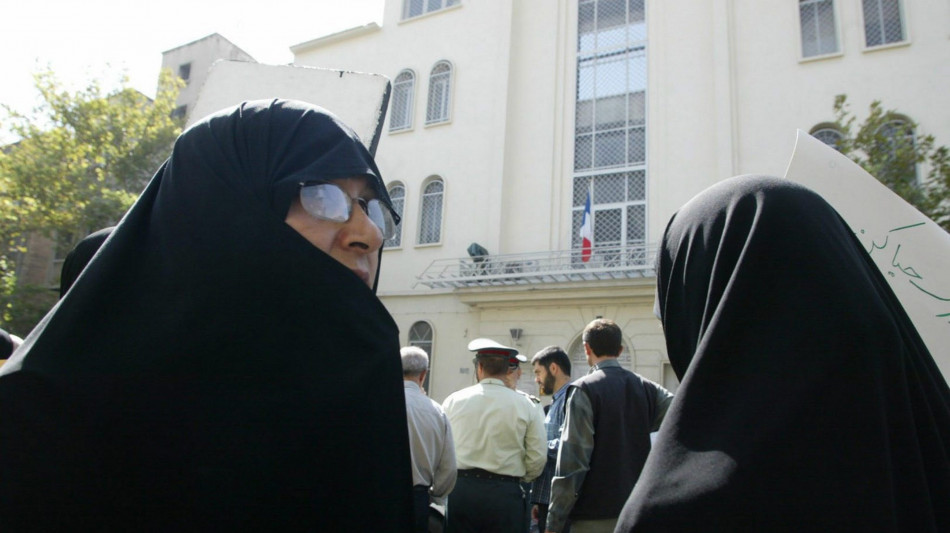 La Lega presenta ddl "per liberare donne da velo imposto"