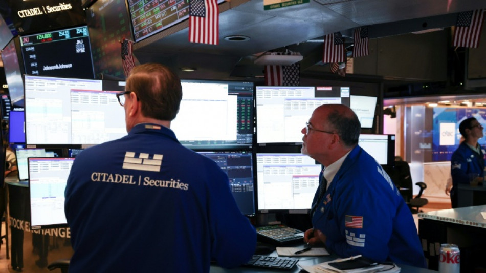 Wall Street ouvre en petite hausse, attend la d&eacute;cision de la Fed