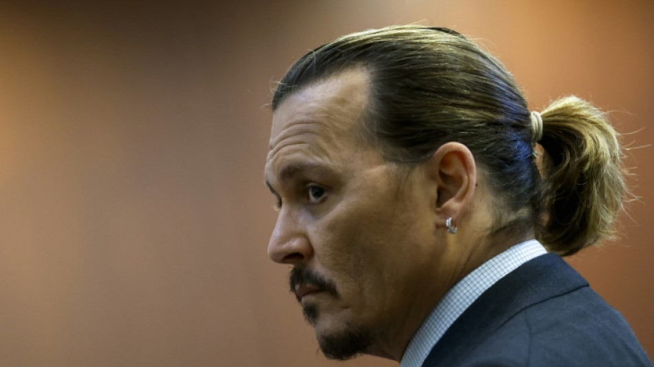 Disney retir&oacute; a Depp de "Piratas del Caribe" por acusaciones de abuso, dice su exagente