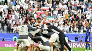 Ir&atilde; surpreende e elimina Jap&atilde;o nas quartas da Copa da &Aacute;sia
