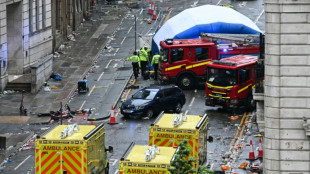 Liverpool: une voiture fonce sur la foule célébrant la victoire du club de foot de la ville, des blessés
