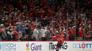 Caps' Ovechkin scores 890th goal, five shy of Gretzky's NHL record