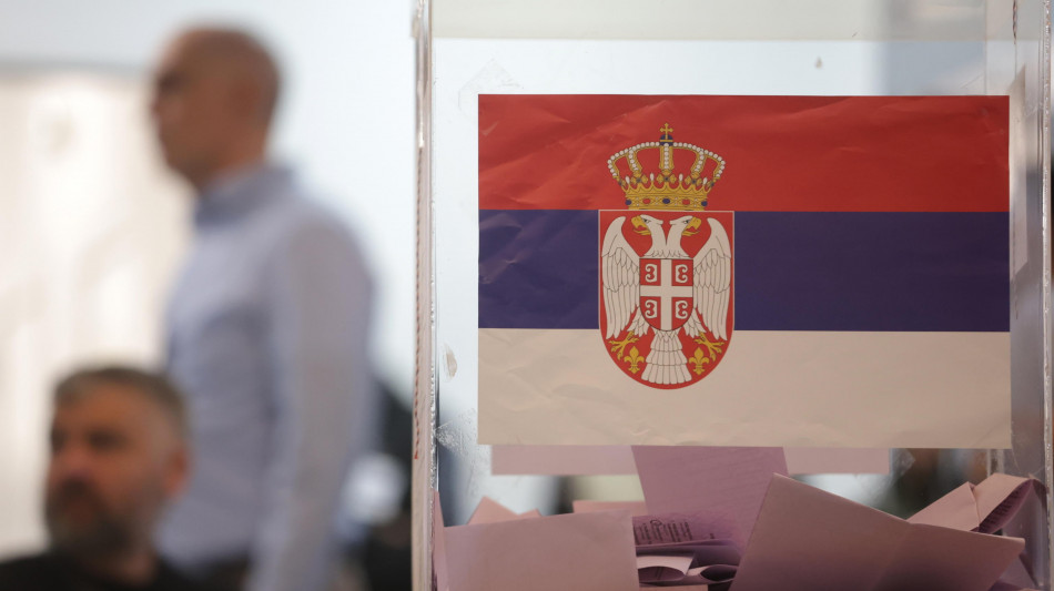 Media, in Serbia affluenza record alle 17, oltre il 60%