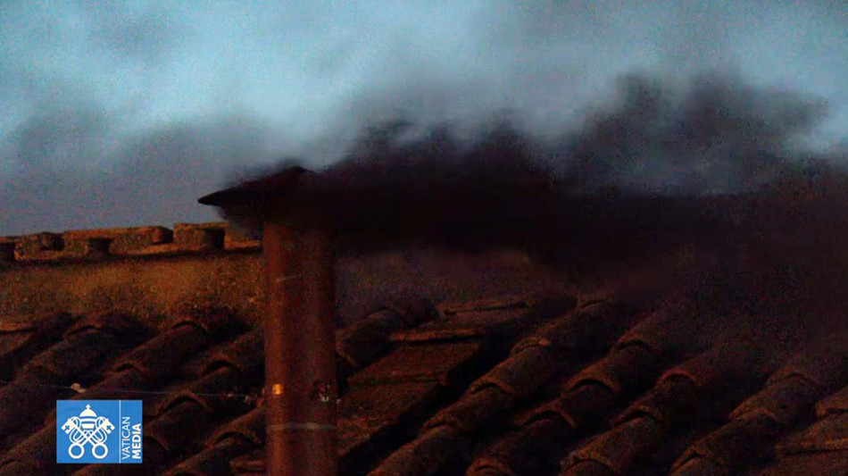 Conclave, prima fumata &egrave; nera