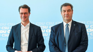 S&ouml;der und W&uuml;st sprechen bei politischem Gillamoos-Fr&uuml;hschoppen