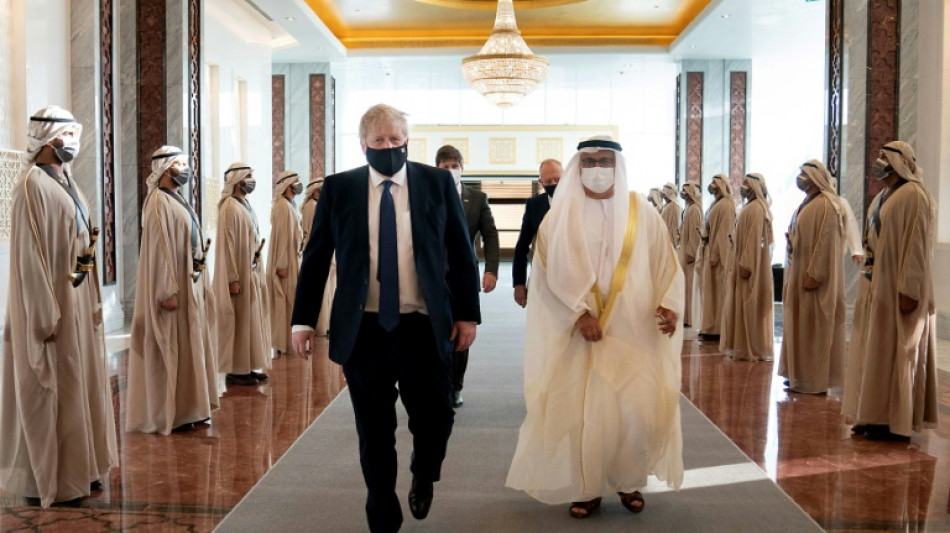 Boris Johnson visita pa&iacute;ses &aacute;rabes en medio de la disparada de precios del petr&oacute;leo