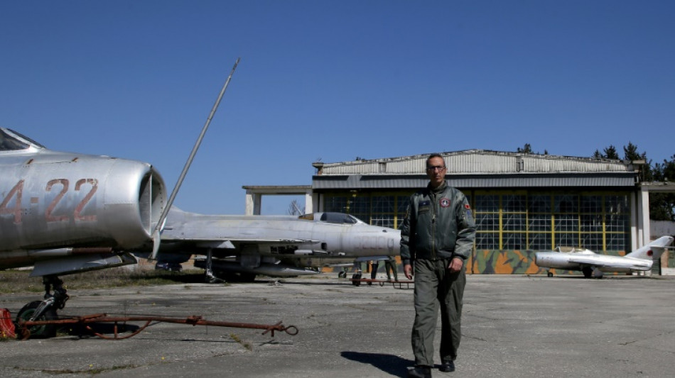 La antigua Ciudad Stalin de Albania acoger&aacute; una base a&eacute;rea de la OTAN