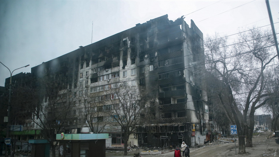 Ucraina: centinaia di migliaia di utenti senza elettricità
