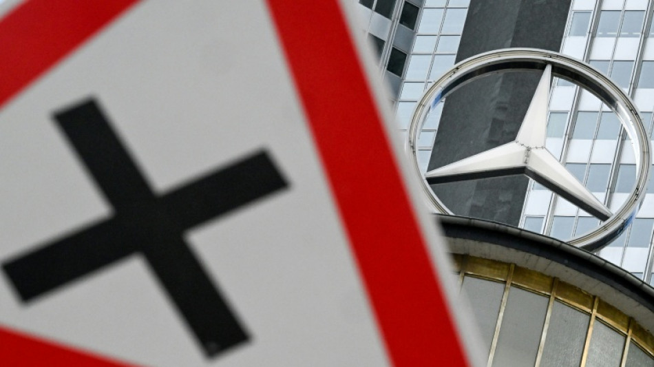 Mercedes-Benz reassures on Nexperia chips as profit plunges