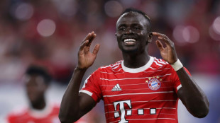 Foot: pour sa premi&egrave;re sortie officielle, Man&eacute; s'offre un but et une Supercoupe avec le Bayern