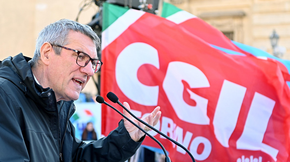 Landini, 'il governo tenta di mettere in discussione il diritto di sciopero'