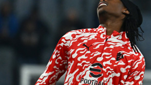 Milan: Leao non si allena in gruppo, in dubbio per la Roma