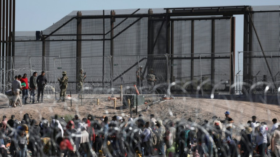 Contagem regressiva para os migrantes na fronteira entre EUA e M&eacute;xico