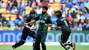 New Zealand pile up 401-6 to push Pakistan closer to World Cup exit