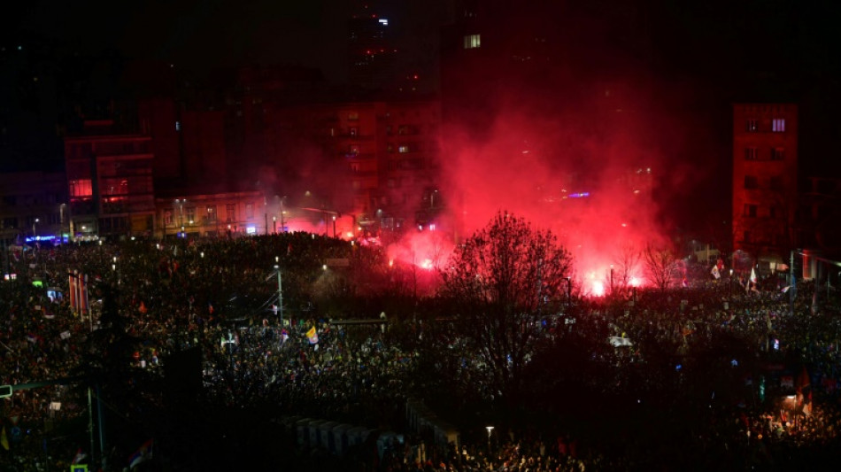 Mar&eacute;e humaine &agrave; Belgrade contre la corruption