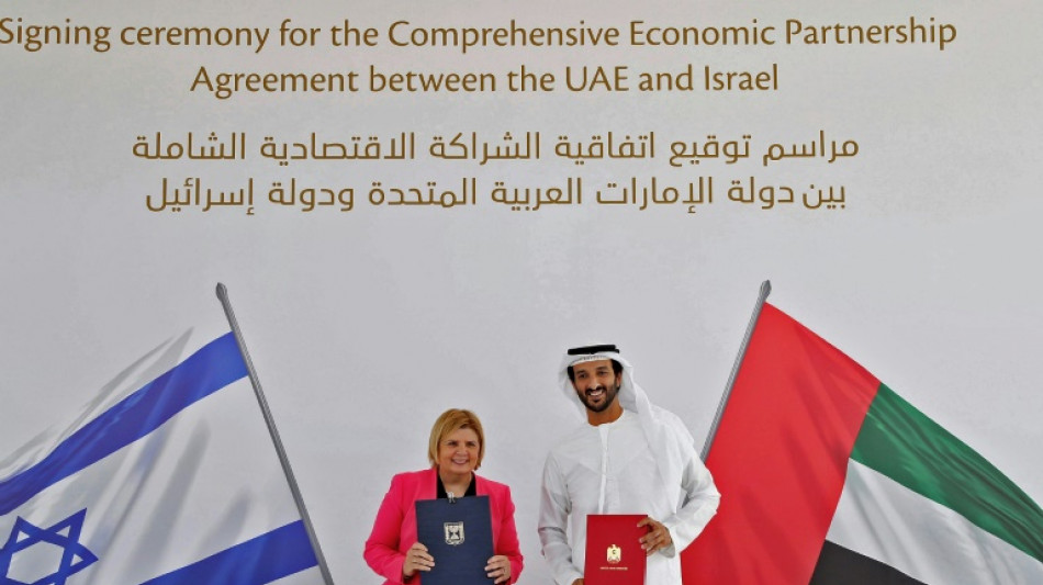 Israel firma con Emiratos su primer acuerdo de libre comercio con un pa&iacute;s &aacute;rabe
